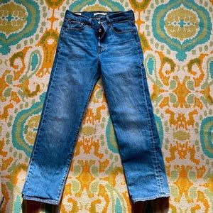 Levi’s Wedgie Straight Jeans in Size 25